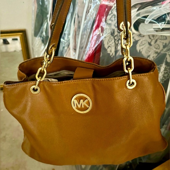 COPY - “. Michael Kors”  Authentic Shoulder Large Bag - Picture 3 of 16